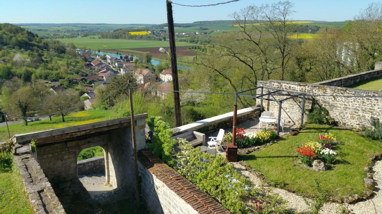 B&B CHEZ FOUCHS - Chambre d'hôtes Dun-sur-Meuse Exterior foto